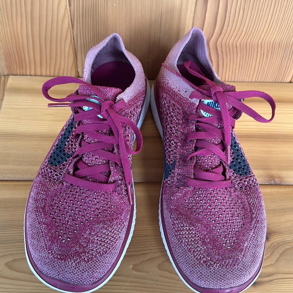 Nike Free Rn Fly Knit tennis shoes